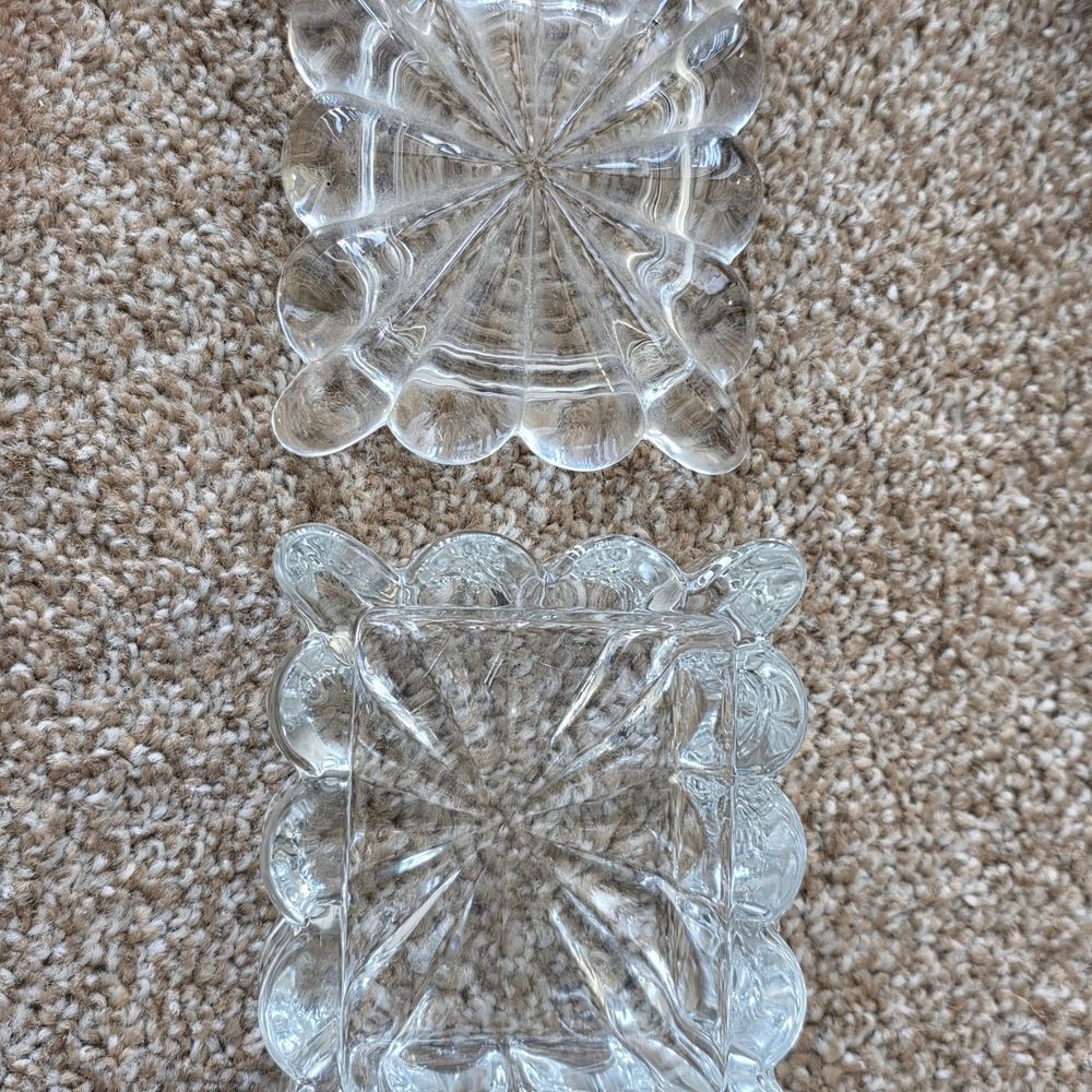 Title: Vintage Mid-Century Clear Pressed Glass Lidded Trinket Box - Sunburst